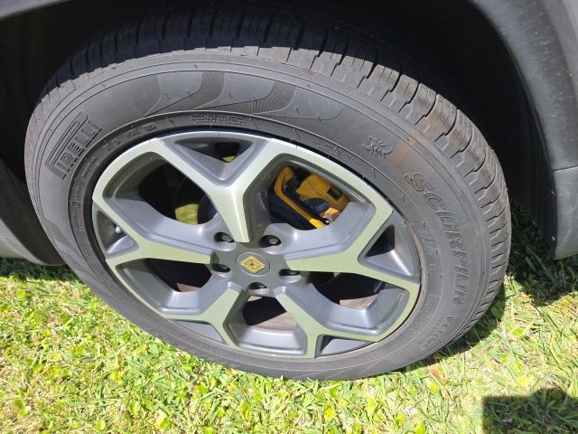 Used 2023 Rivian R1S Adventure image 10