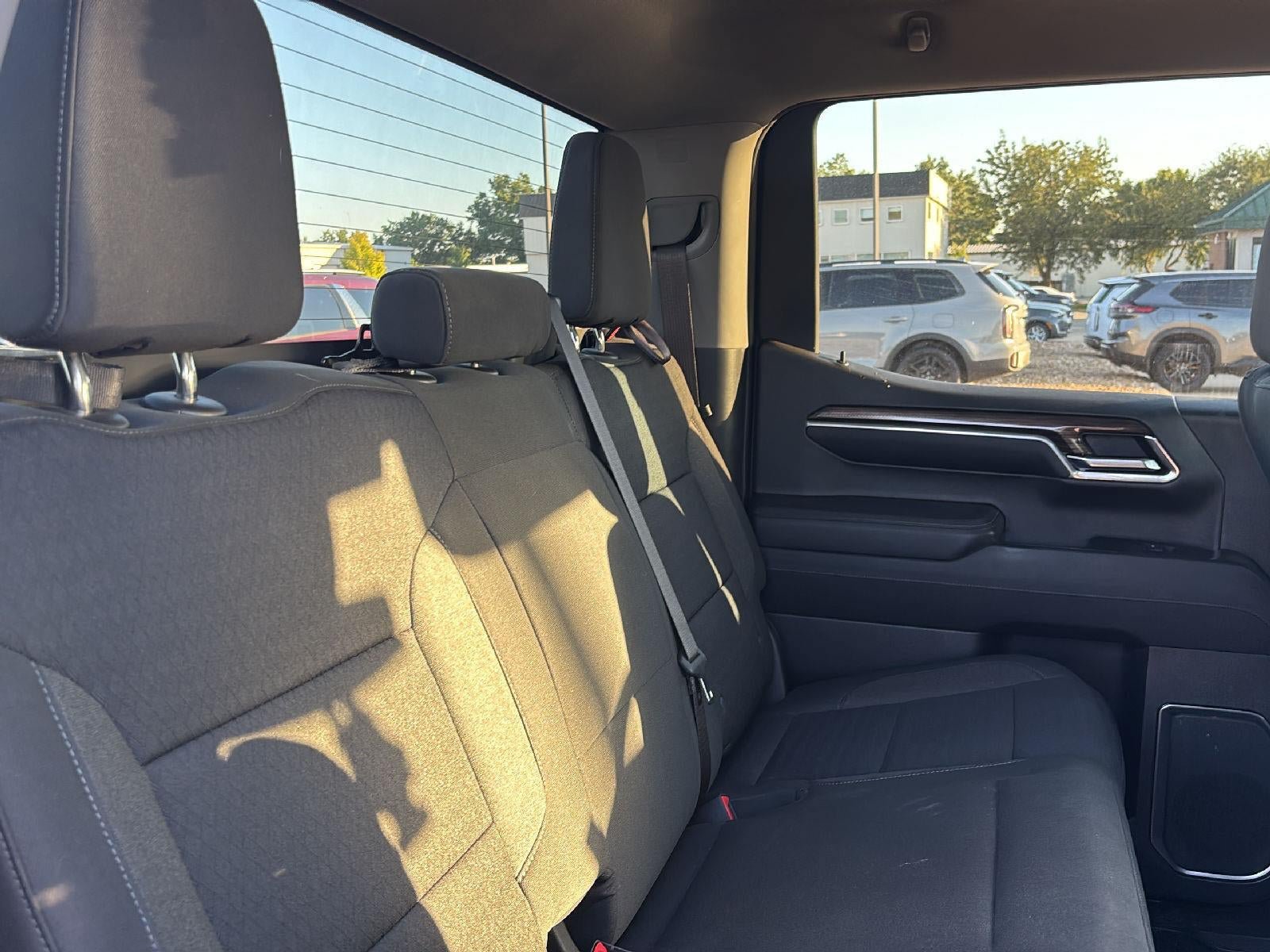 Used 2023 Chevrolet Silverado 1500 LT AWD/4WD image 23