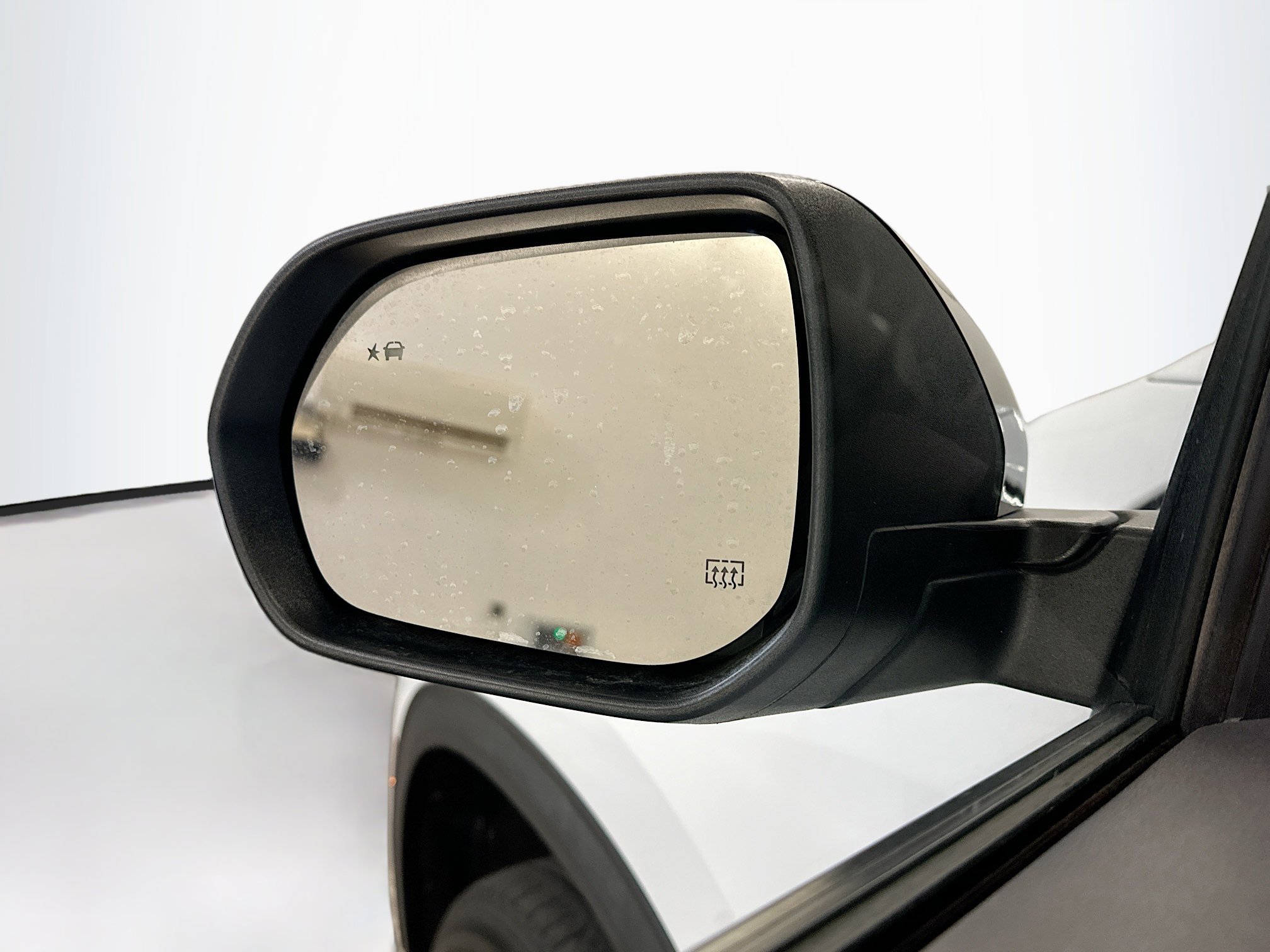 Used 2025 Chevrolet Traverse LT image 16