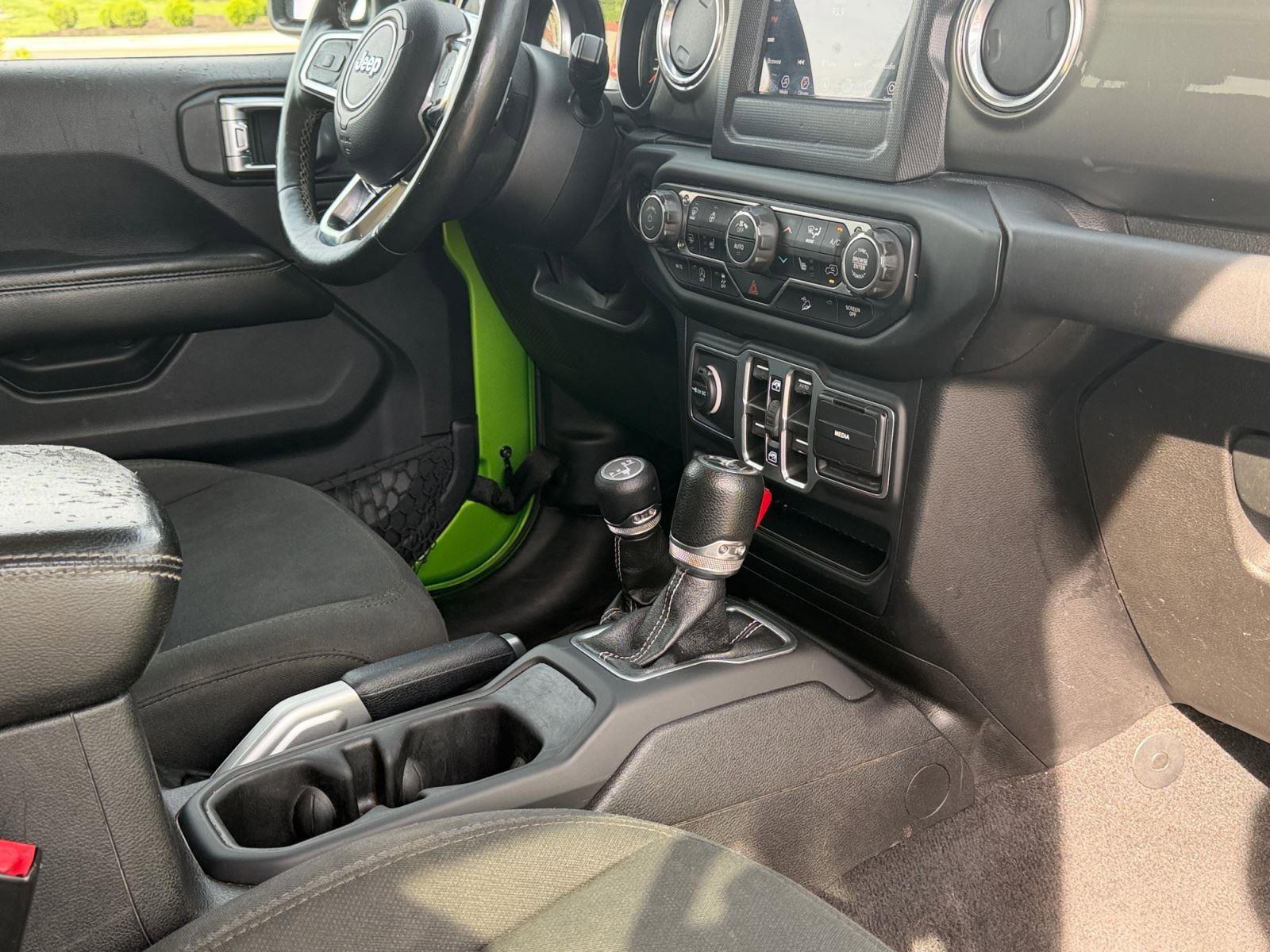 Used 2018 Jeep Wrangler Unlimited Sahara w/ Dual Top Group image 51