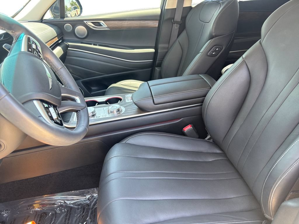 Used 2025 Genesis GV80 2.5T Advanced AWD/4WD image 10