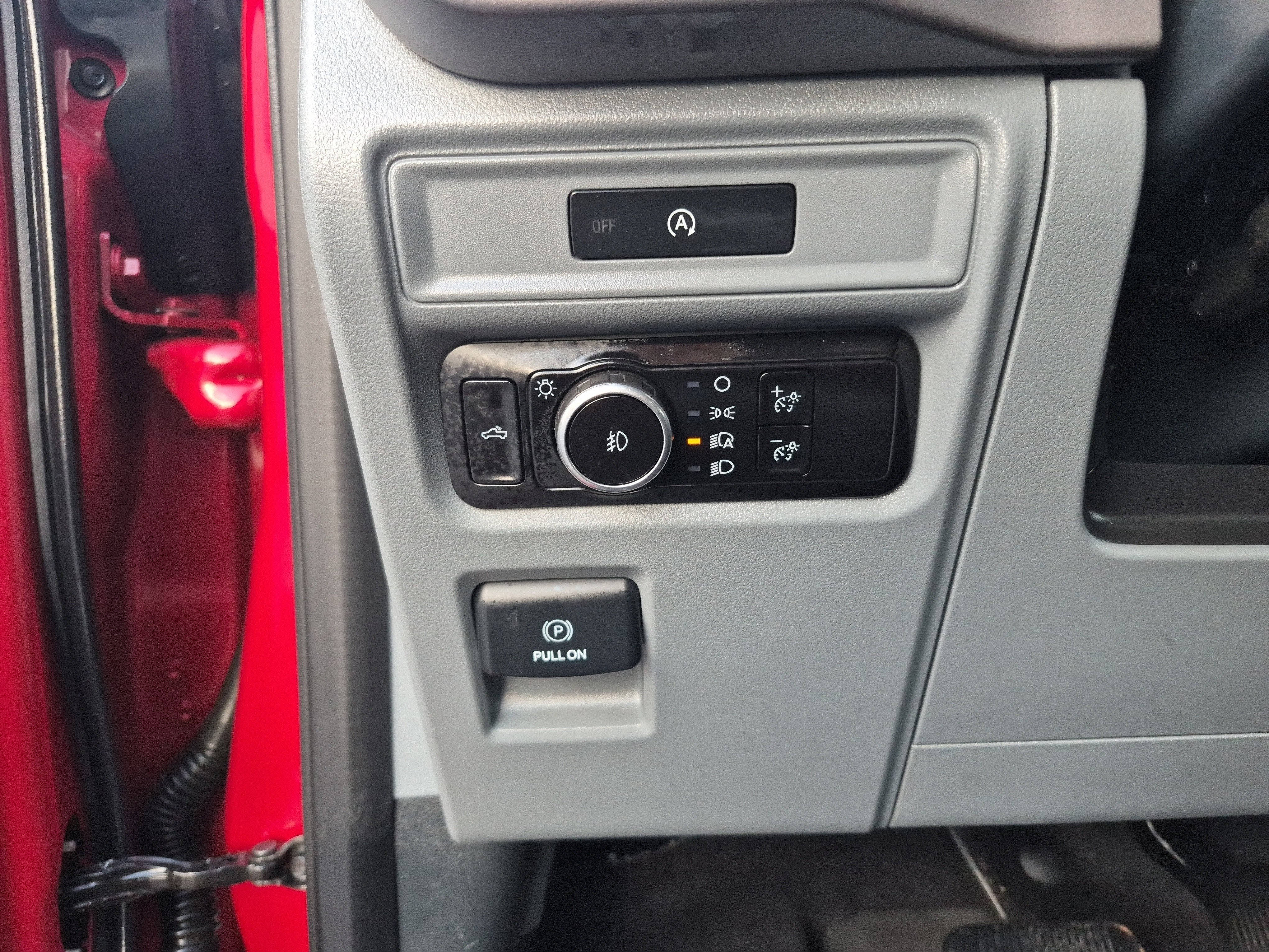 Certified 2025 Ford F150 XLT w/ Equipment Group 301A Standard RWD image 23