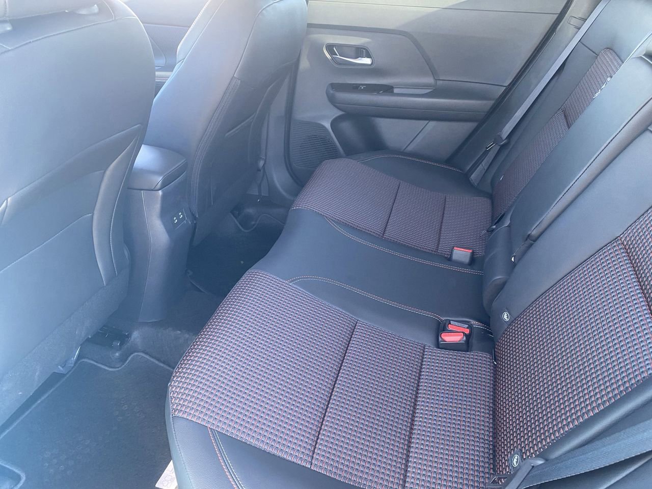 New 2026 Nissan Kicks SR w/ SR Premium Package FWD image 18