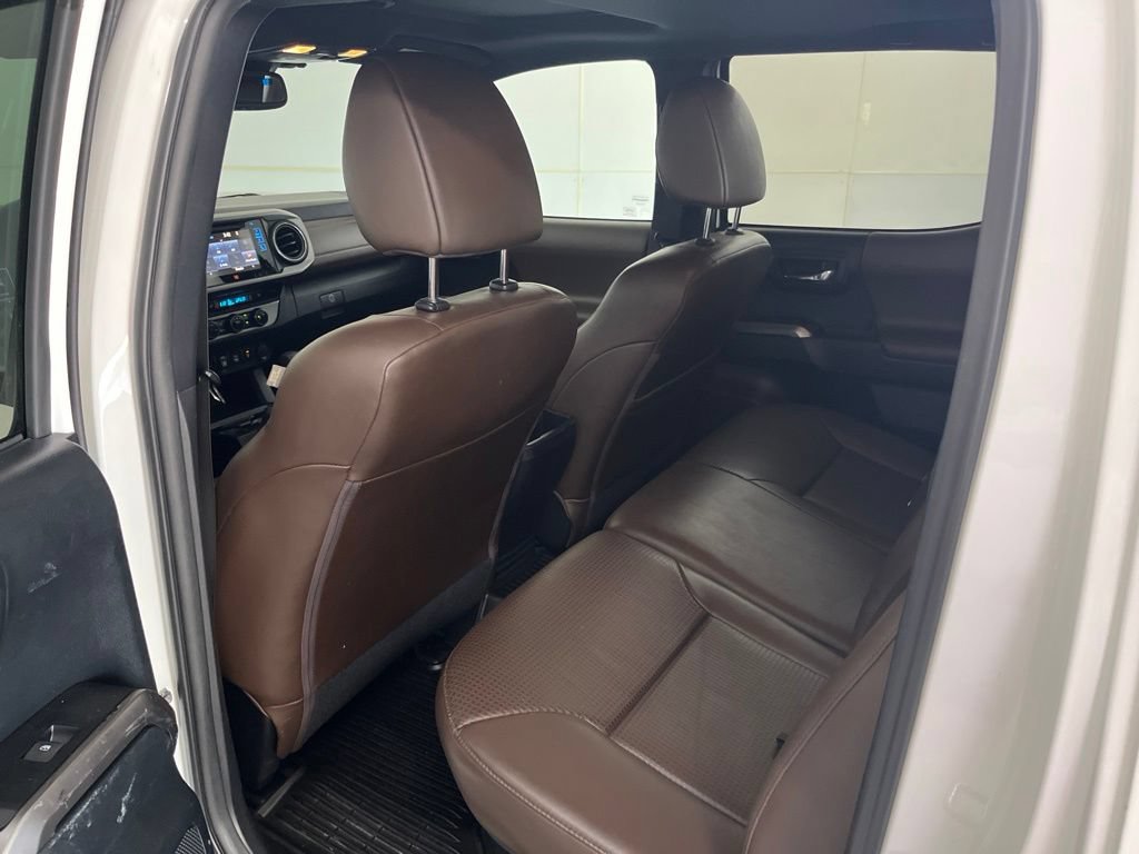 Used 2018 Toyota Tacoma Limited AWD/4WD image 24