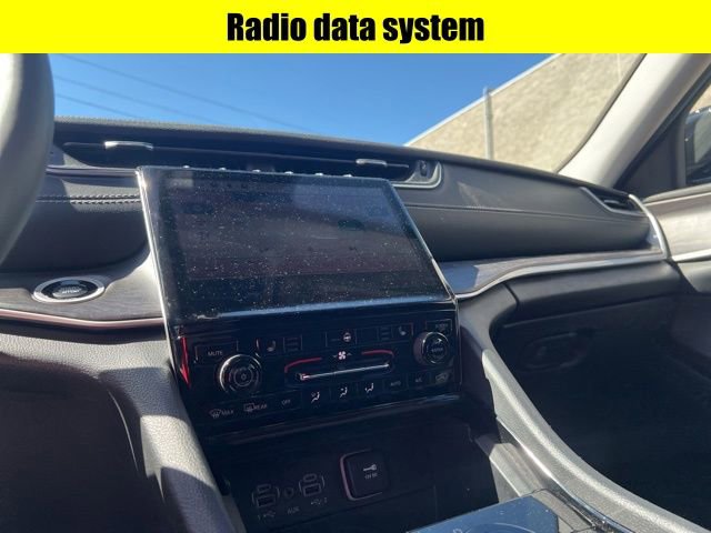 Used 2023 Jeep Grand Cherokee Limited image 12