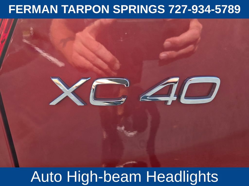 Certified 2023 Volvo XC40 B5 Plus AWD/4WD image 18