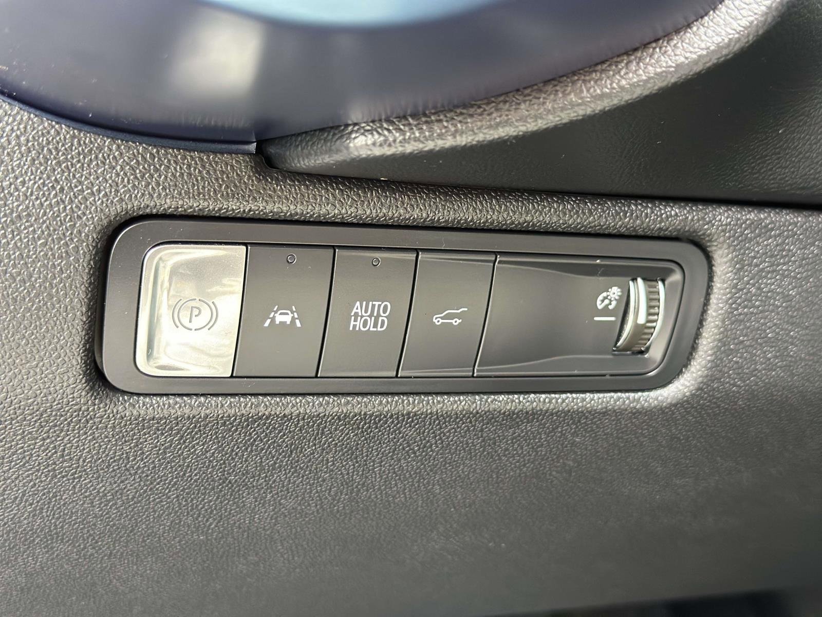 Used 2024 Chevrolet Equinox EV LT image 17