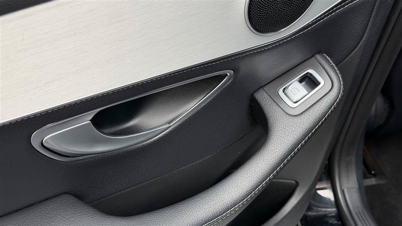 Used 2015 Mercedes-Benz C 300 Sedan image 42