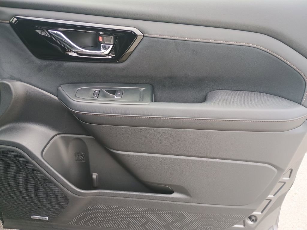 Used 2025 Subaru Forester Touring image 22
