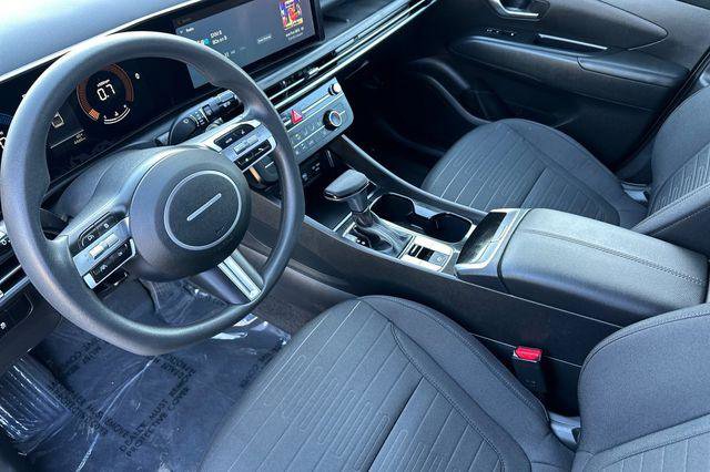 Certified 2026 Hyundai Santa Cruz SE image 10