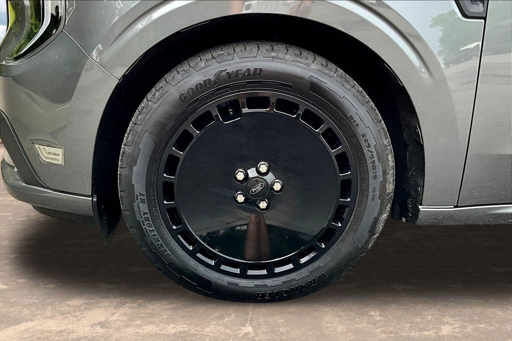 Certified 2025 Ford Maverick Lobo AWD/4WD image 35