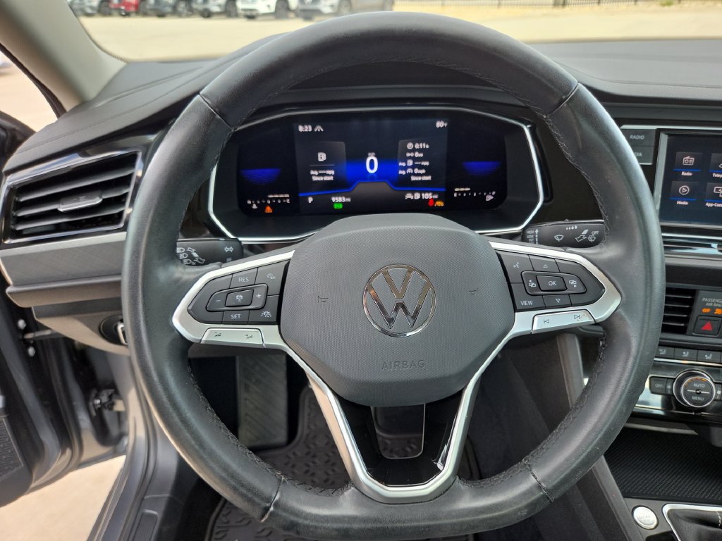 Used 2022 Volkswagen Jetta SE FWD image 21
