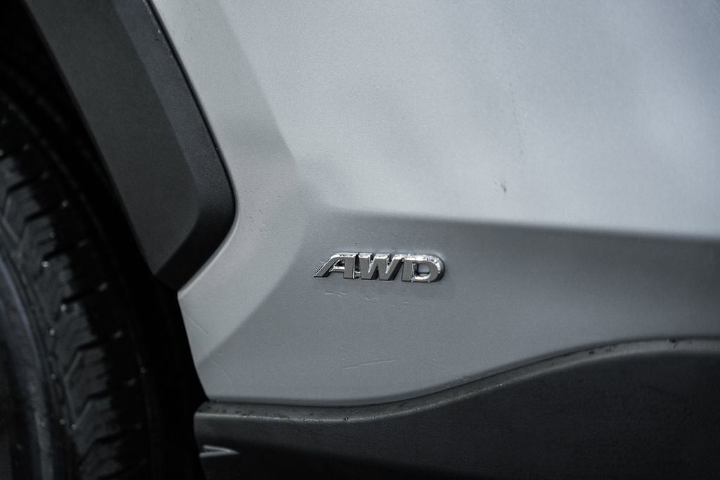 Used 2025 Toyota RAV4 XLE image 17