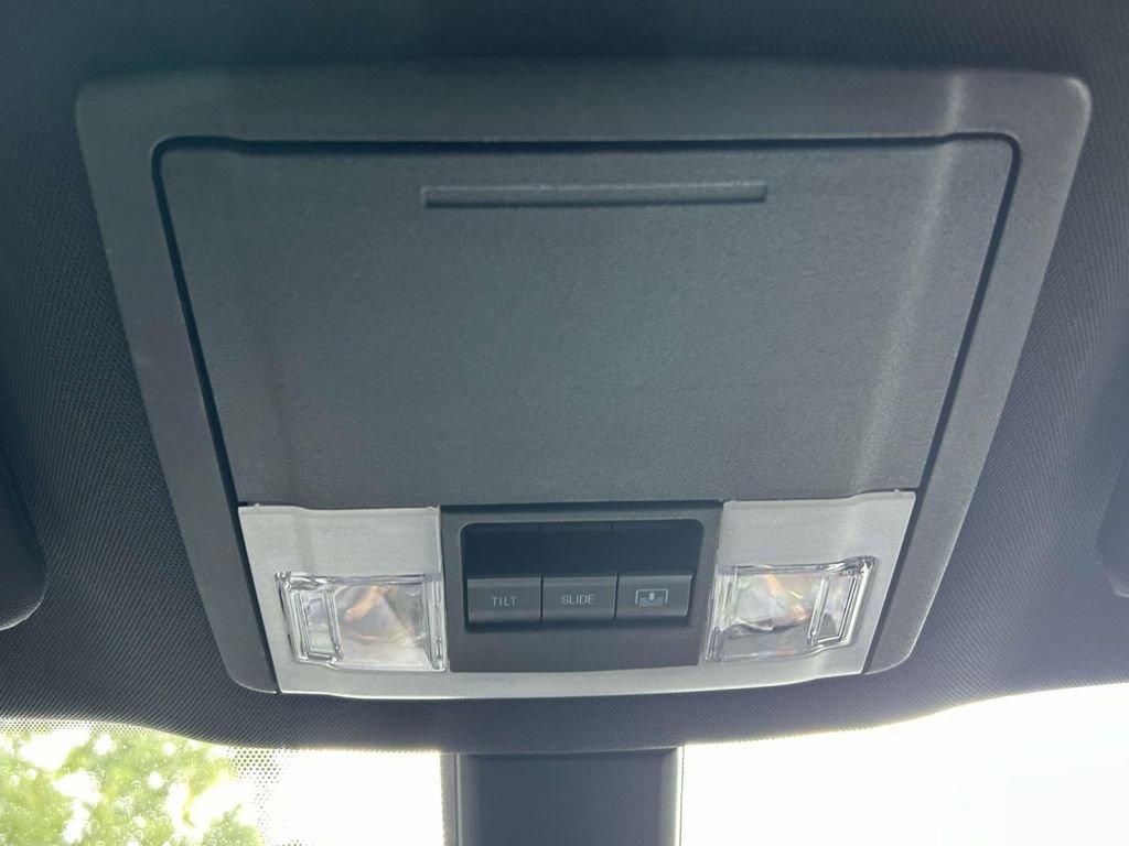 Used 2017 Ford Explorer Platinum AWD/4WD image 18