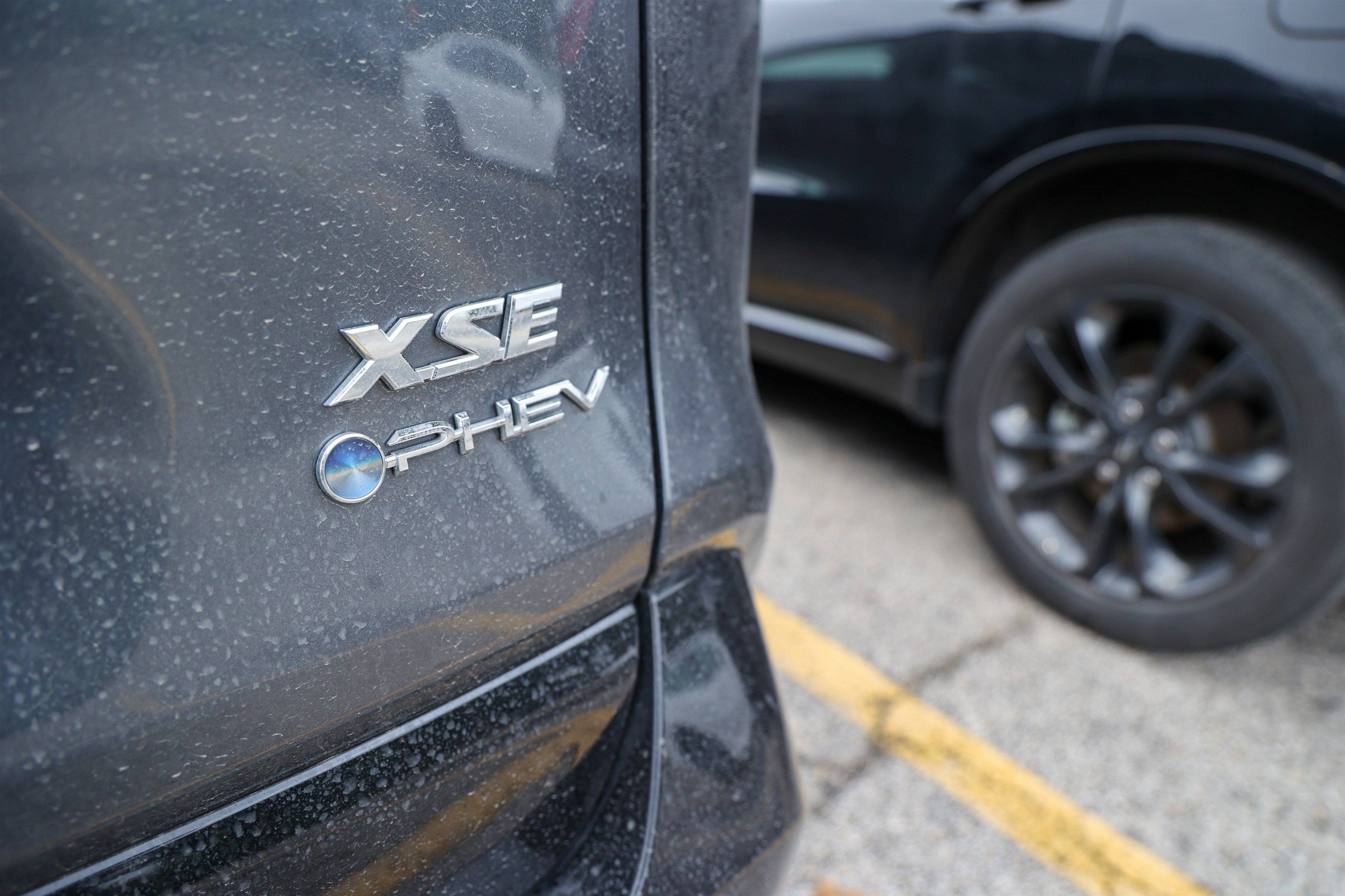 Used 2025 Toyota RAV4 XSE AWD/4WD image 12