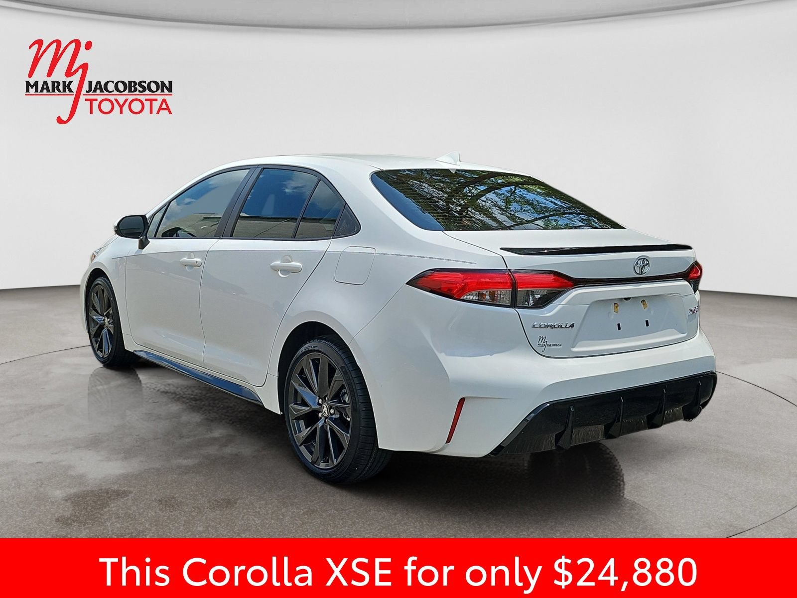 Used 2023 Toyota Corolla XSE FWD image 14
