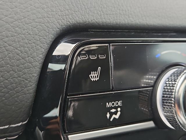 Used 2025 Honda Pilot Touring image 25