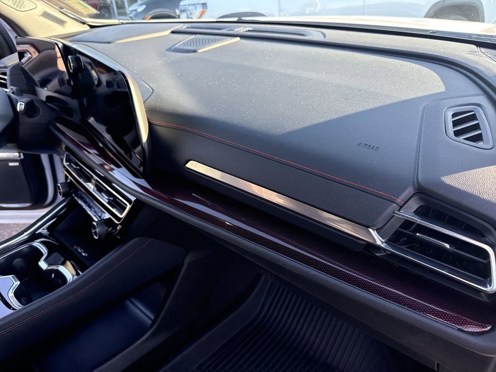 Certified 2025 Chevrolet Traverse RS w/ LPO, Floor Liner Package image 36