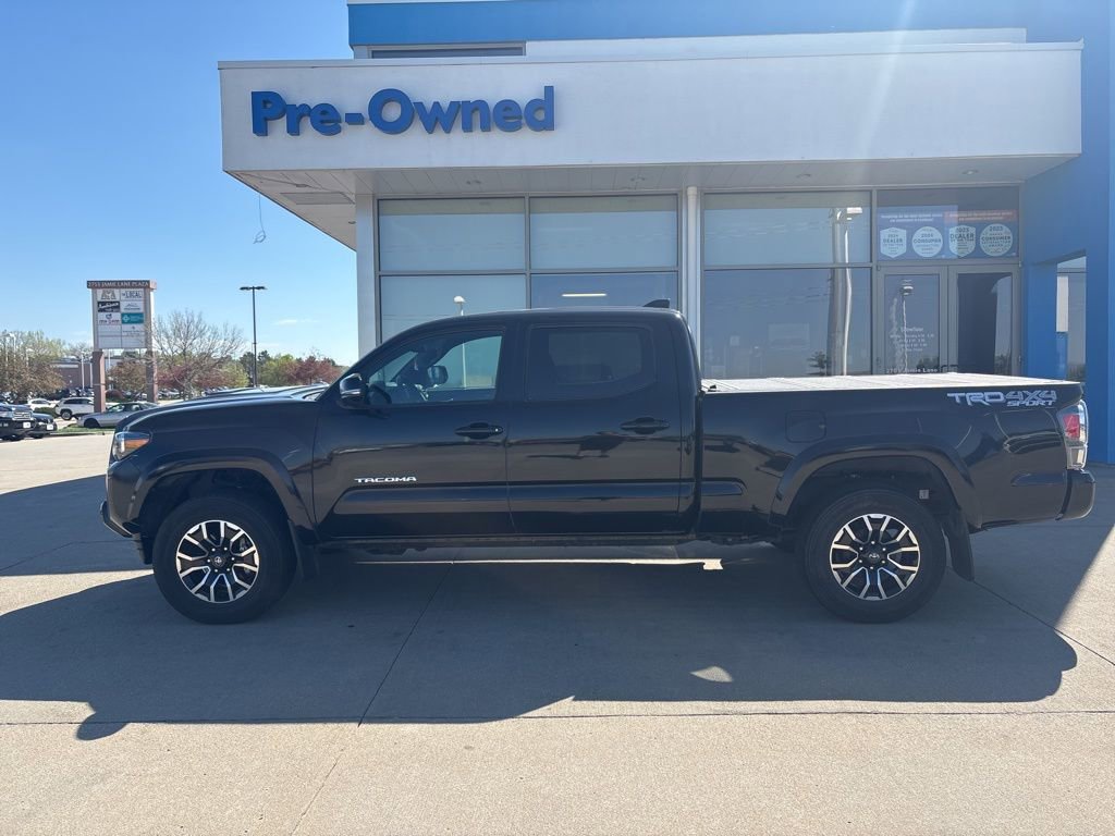 Used 2022 Toyota Tacoma TRD Sport w/ TRD Premium Sport Package image 8