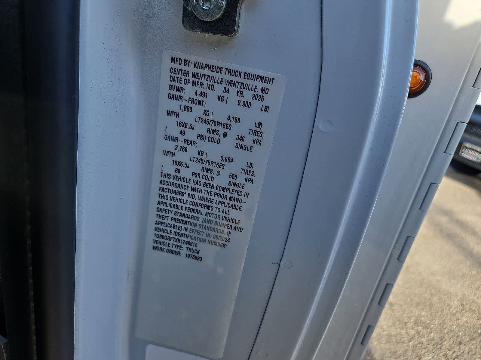New 2024 Chevrolet Express 3500 w/ Power Convenience Package RWD image 22