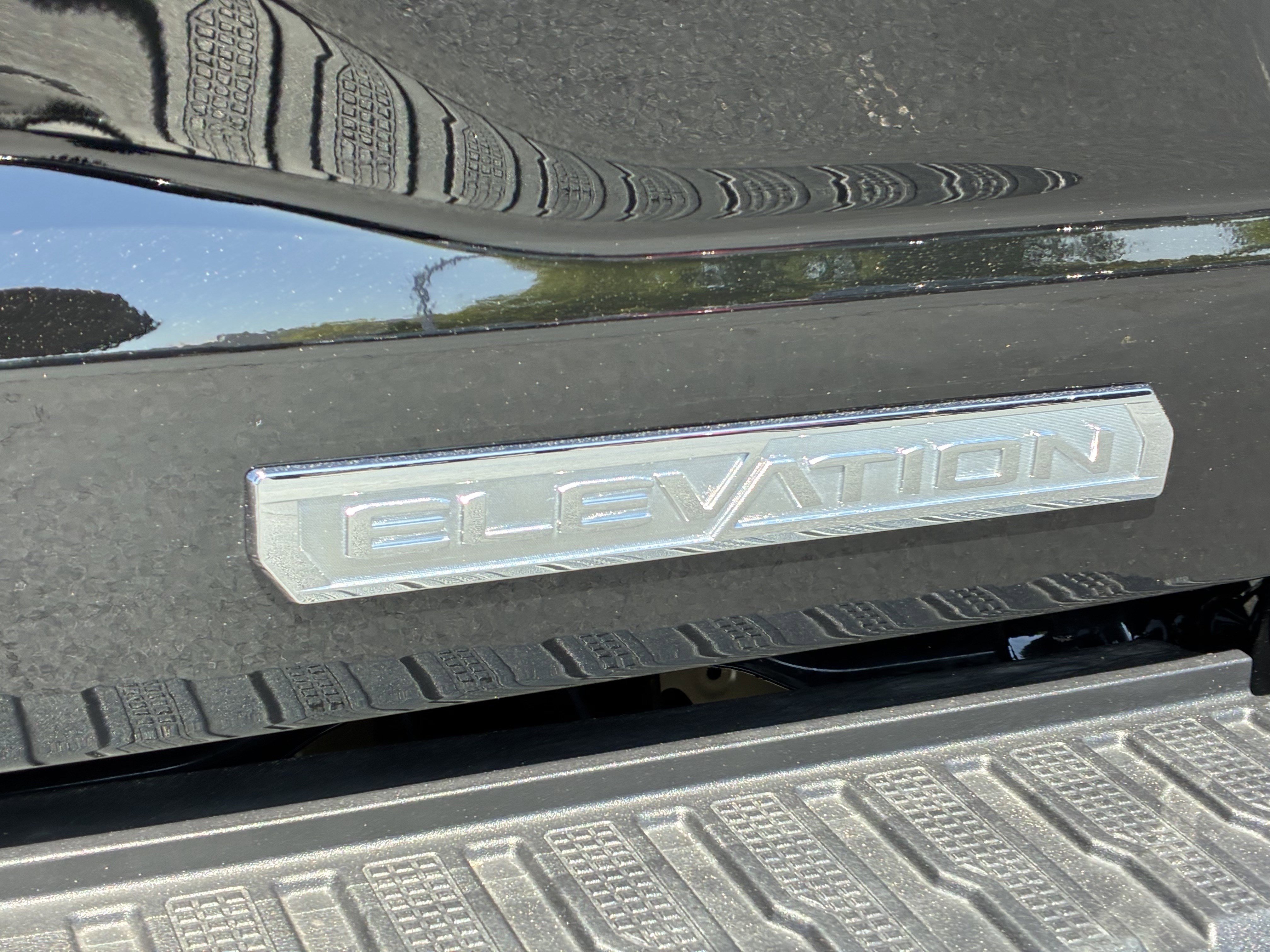 Used 2026 GMC Sierra 1500 Elevation w/ Elevation Premium Package AWD/4WD image 12