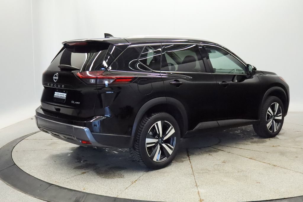 Used 2024 Nissan Rogue SL image 6