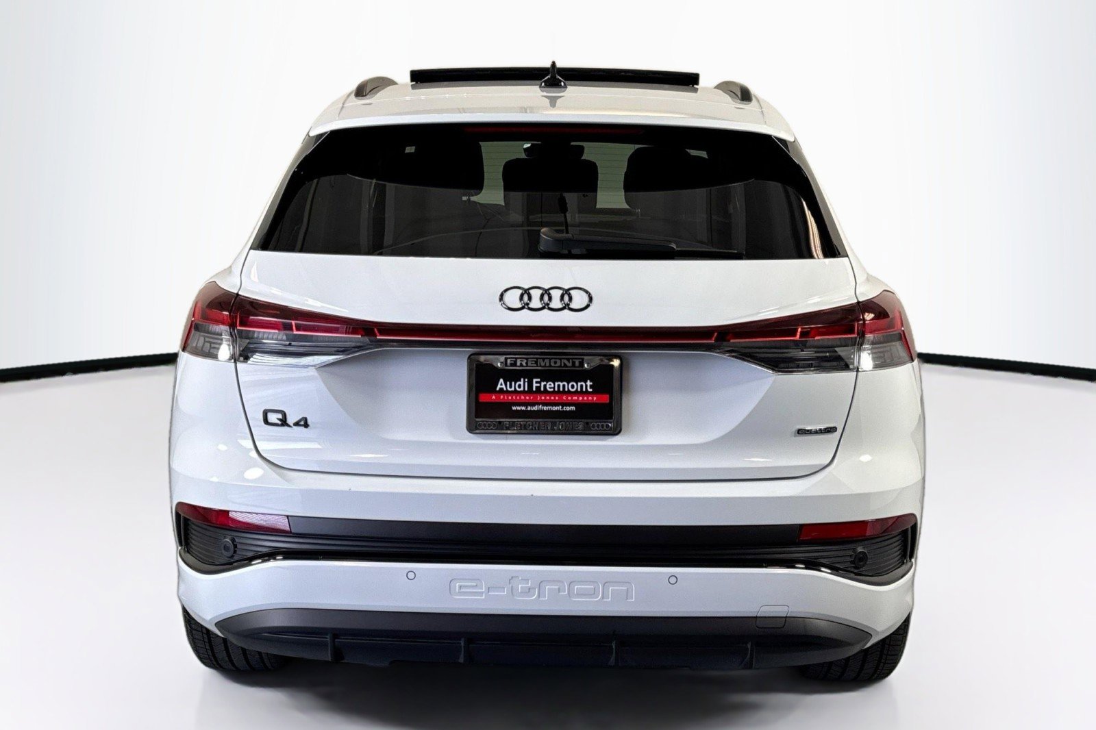 Used 2025 Audi Q4 e-tron Premium Plus w/ Premium Plus AWD/4WD image 6