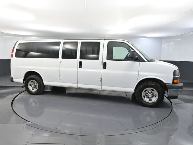 Used 2017 Chevrolet Express 3500 LT w/ LT Preferred Equipment Group image 3