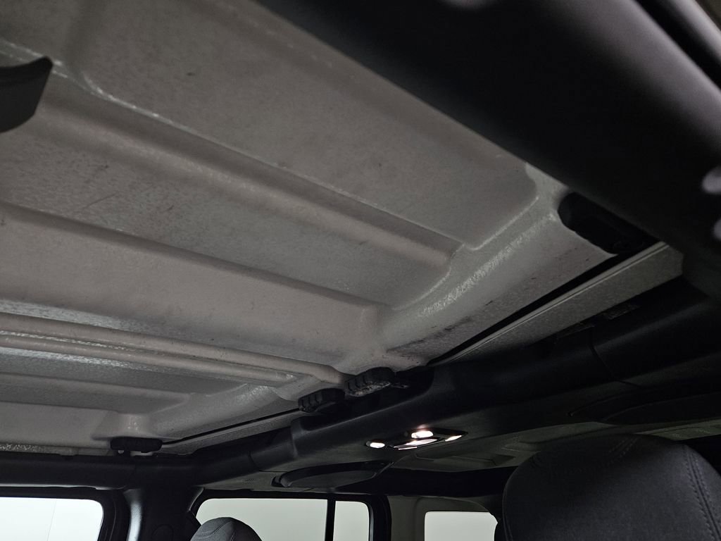 Used 2023 Jeep Wrangler Unlimited image 23