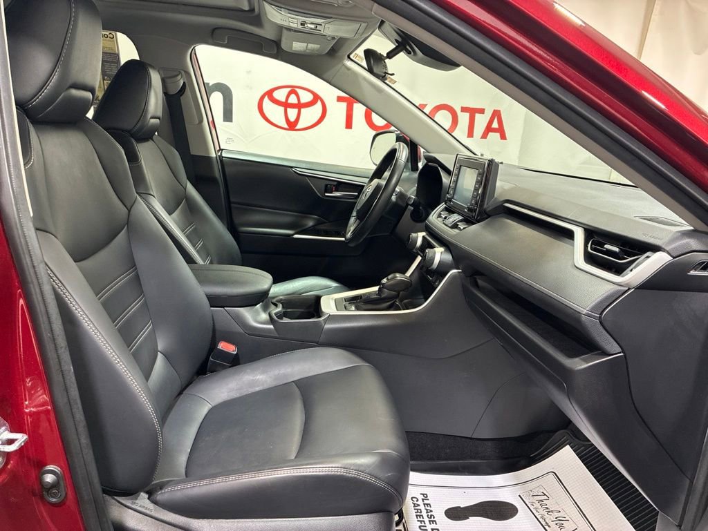 Used 2021 Toyota RAV4 XLE Premium AWD/4WD image 12