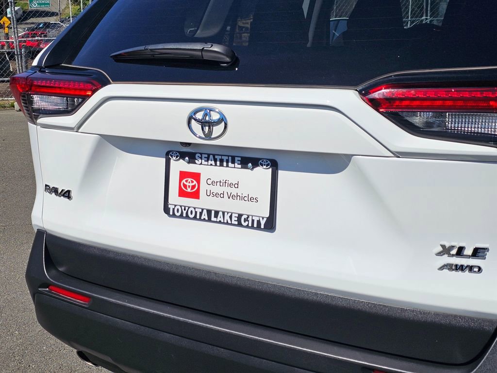 Certified 2025 Toyota RAV4 XLE w/ Convenience Package AWD/4WD image 13