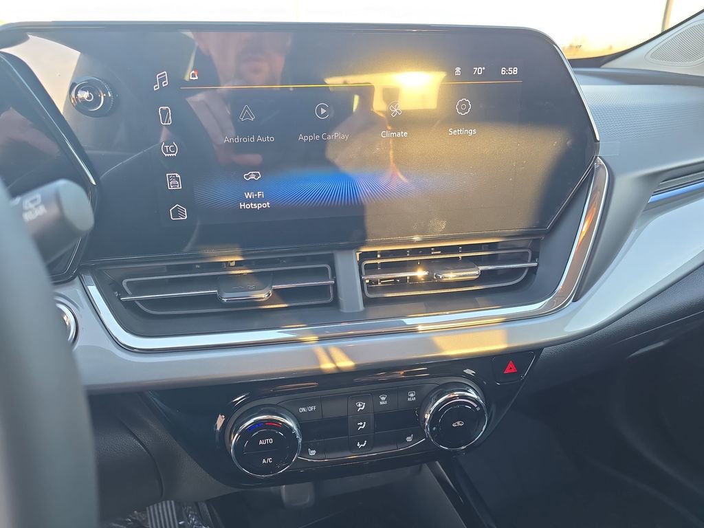 New 2026 Chevrolet Trax LT w/ LT Convenience Package image 20