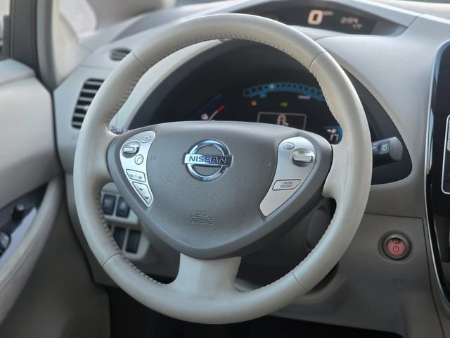 Used 2012 Nissan Leaf SL FWD image 28