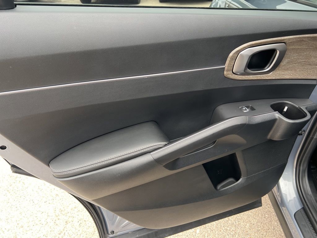 Certified 2023 Kia Sorento S image 10