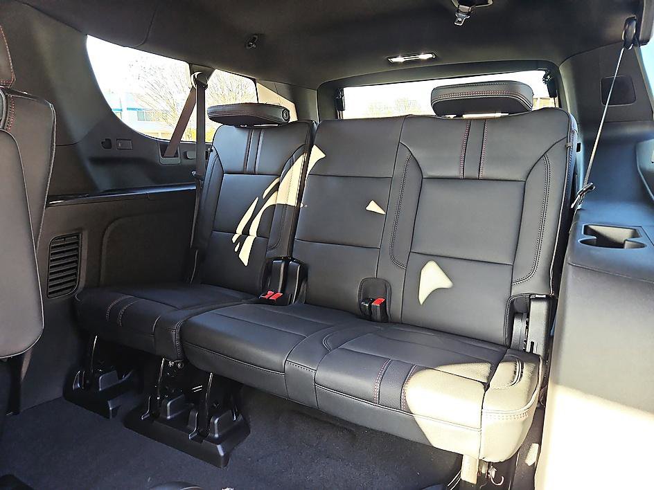 New 2026 Chevrolet Suburban RST w/ RST Capability Package AWD/4WD image 11