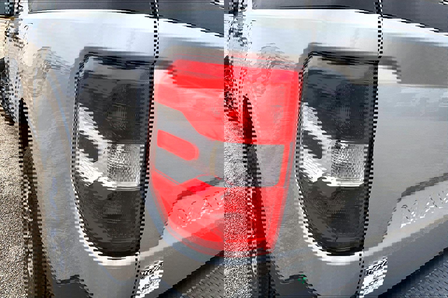 Used 2022 Ford Maverick XLT image 28