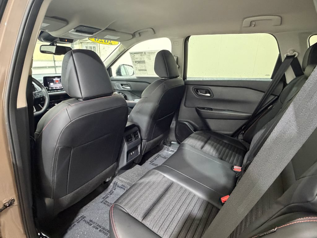 New 2026 Nissan Rogue SV w/ Rock Creek Premium Package AWD/4WD image 32