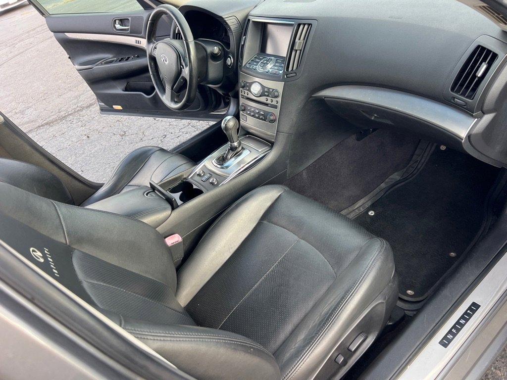 Used 2012 INFINITI G37 x w/ Premium Pkg image 19