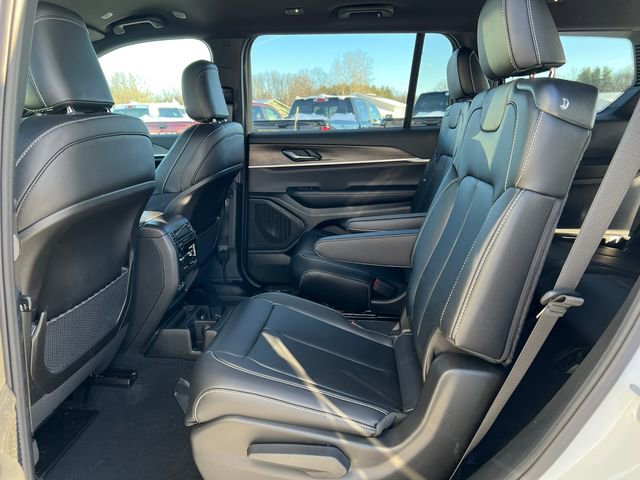 New 2025 Jeep Grand Cherokee L Limited image 5