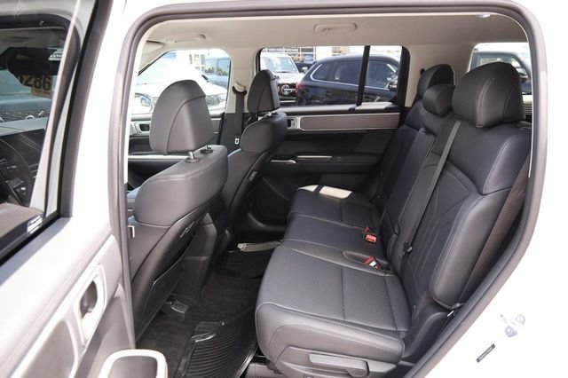 Used 2026 Hyundai Santa Fe SEL AWD/4WD image 10