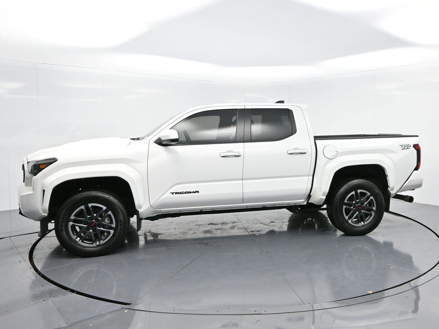 Used 2024 Toyota Tacoma TRD Sport image 4