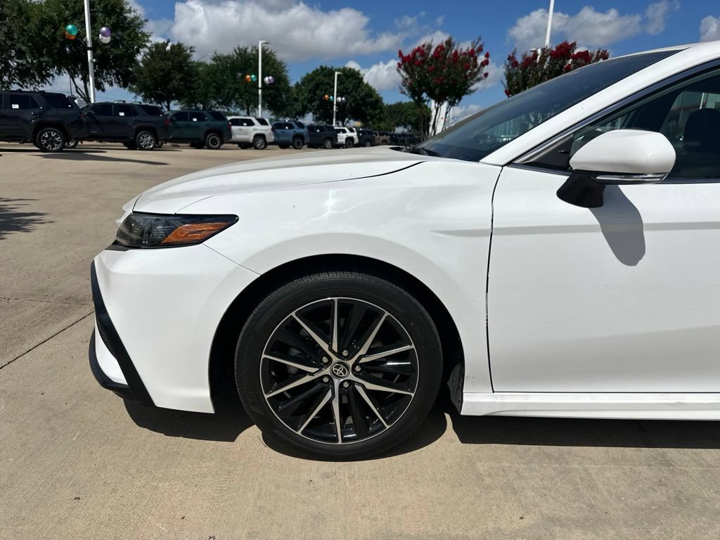 Used 2024 Toyota Camry SE FWD image 17
