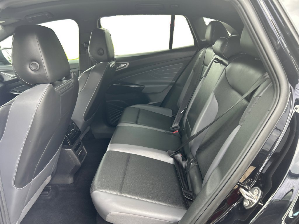 Used 2023 Volkswagen ID.4 Pro S Plus AWD/4WD image 11