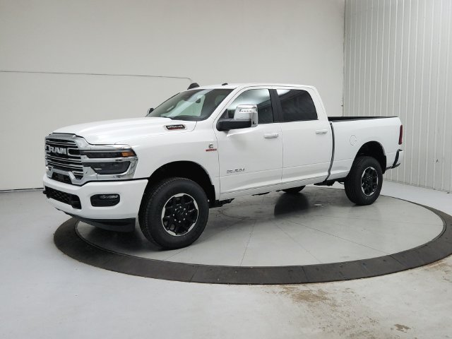 New 2026 RAM 2500 Laramie AWD/4WD image 4