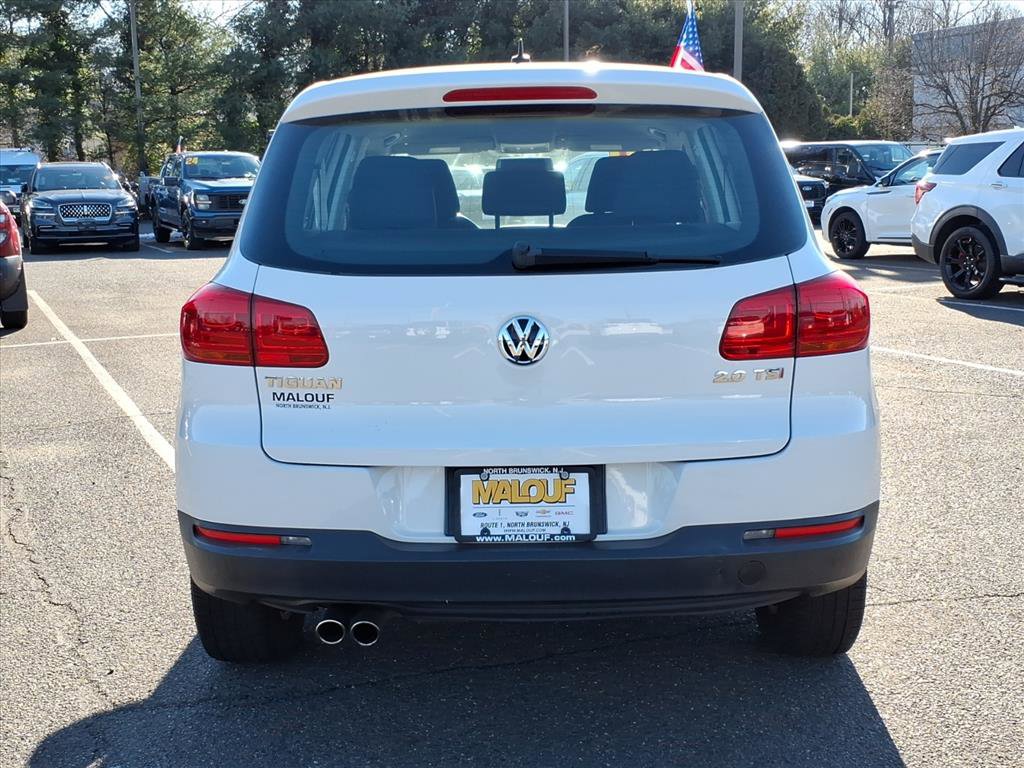 Used 2013 Volkswagen Tiguan S image 6