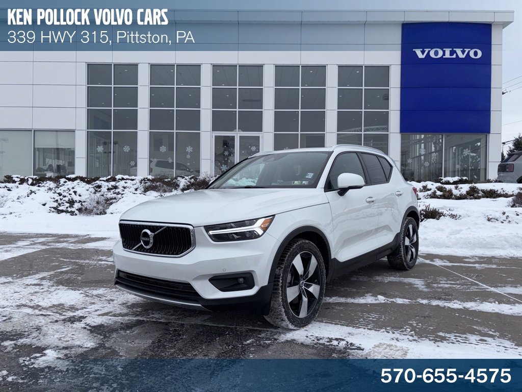 Used 2021 Volvo XC40 T5 Momentum w/ Premium Package