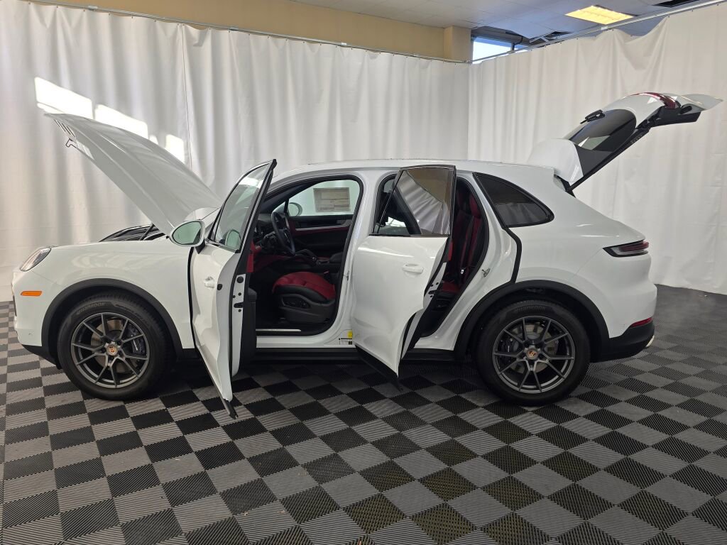 New 2026 Porsche Cayenne image 13