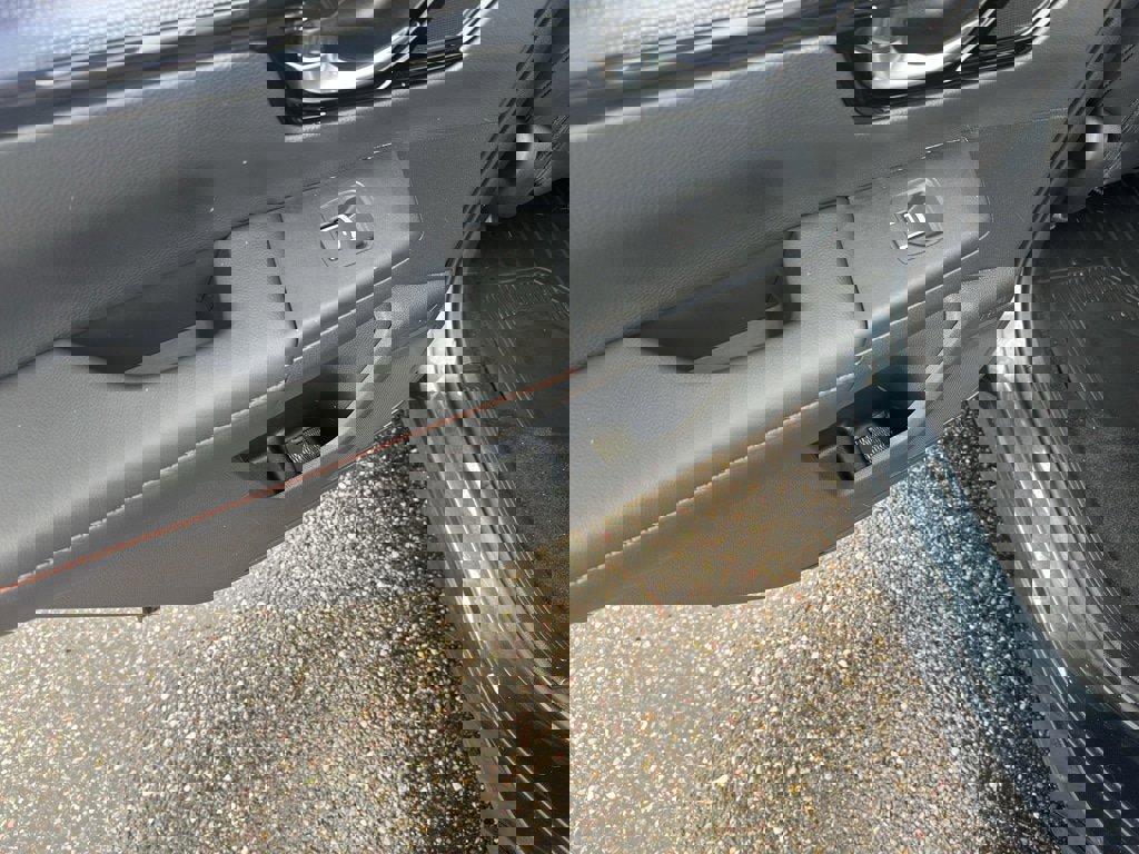 Used 2023 Honda CR-V Sport Touring image 17