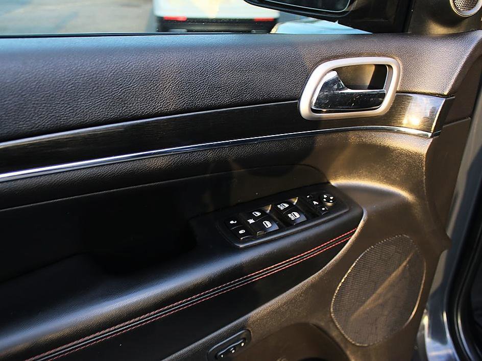 Used 2018 Jeep Grand Cherokee Trailhawk AWD/4WD image 9