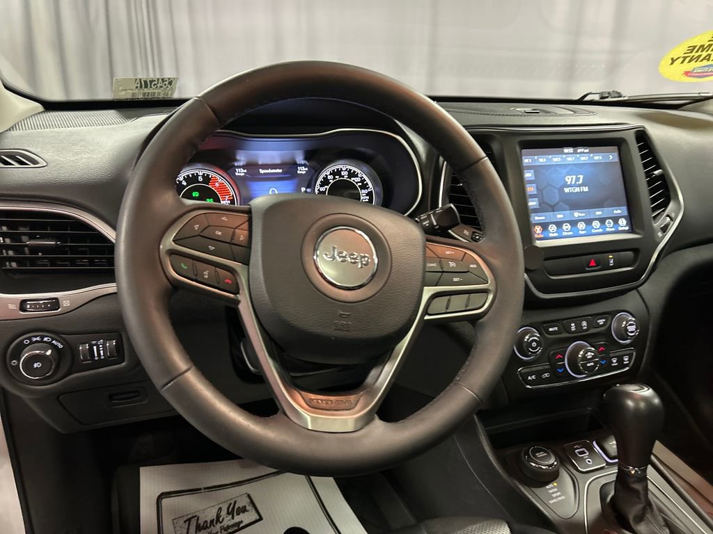 Used 2022 Jeep Cherokee Latitude Lux w/ Sun & Sound Group AWD/4WD image 15